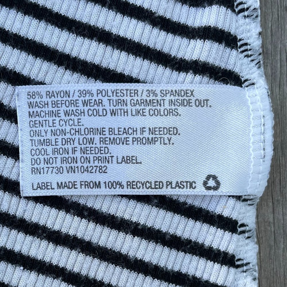 Striped Button up Tank Top - Picture 6 of 6
